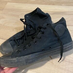 Men’s hightop black converse